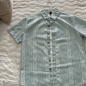 NFINITY Green and White Chevron Men's Shirt
